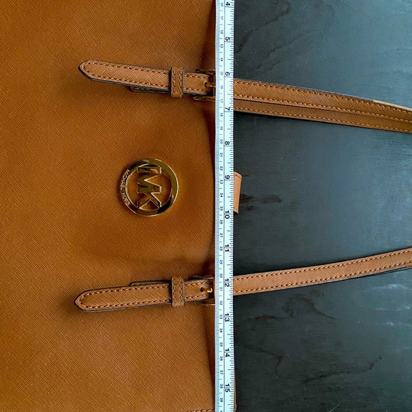 Authentic Michael Kors tote in signature luggage color! - Picture 15 of 16